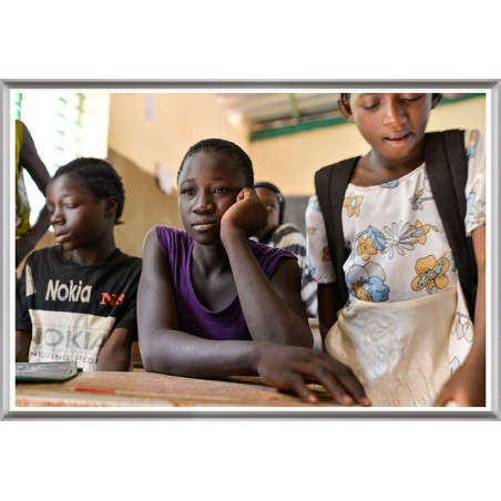 Location exposition Pogbi (La scolarisation des filles au Burkina Faso) © Christian Izorce